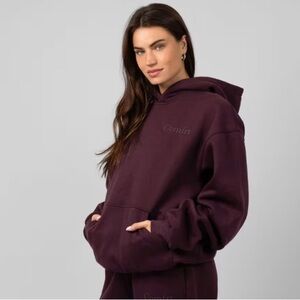 Comfrt Minimalist Hoodie in Maroon